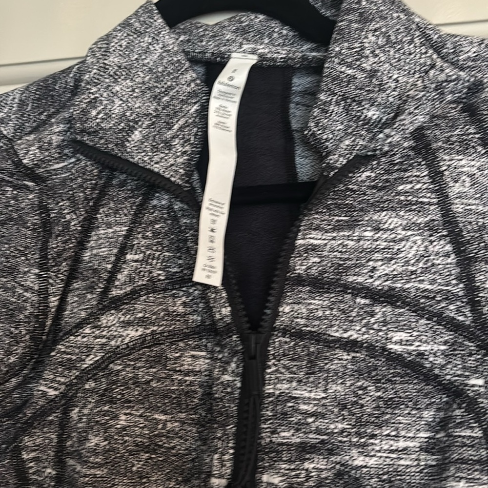 Lululemon align jacket - Picture 2 of 3
